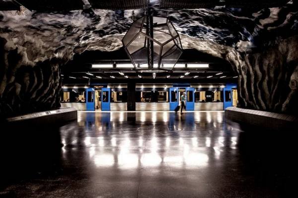 Photograph Antonella Sacconi Underground on One Eyeland